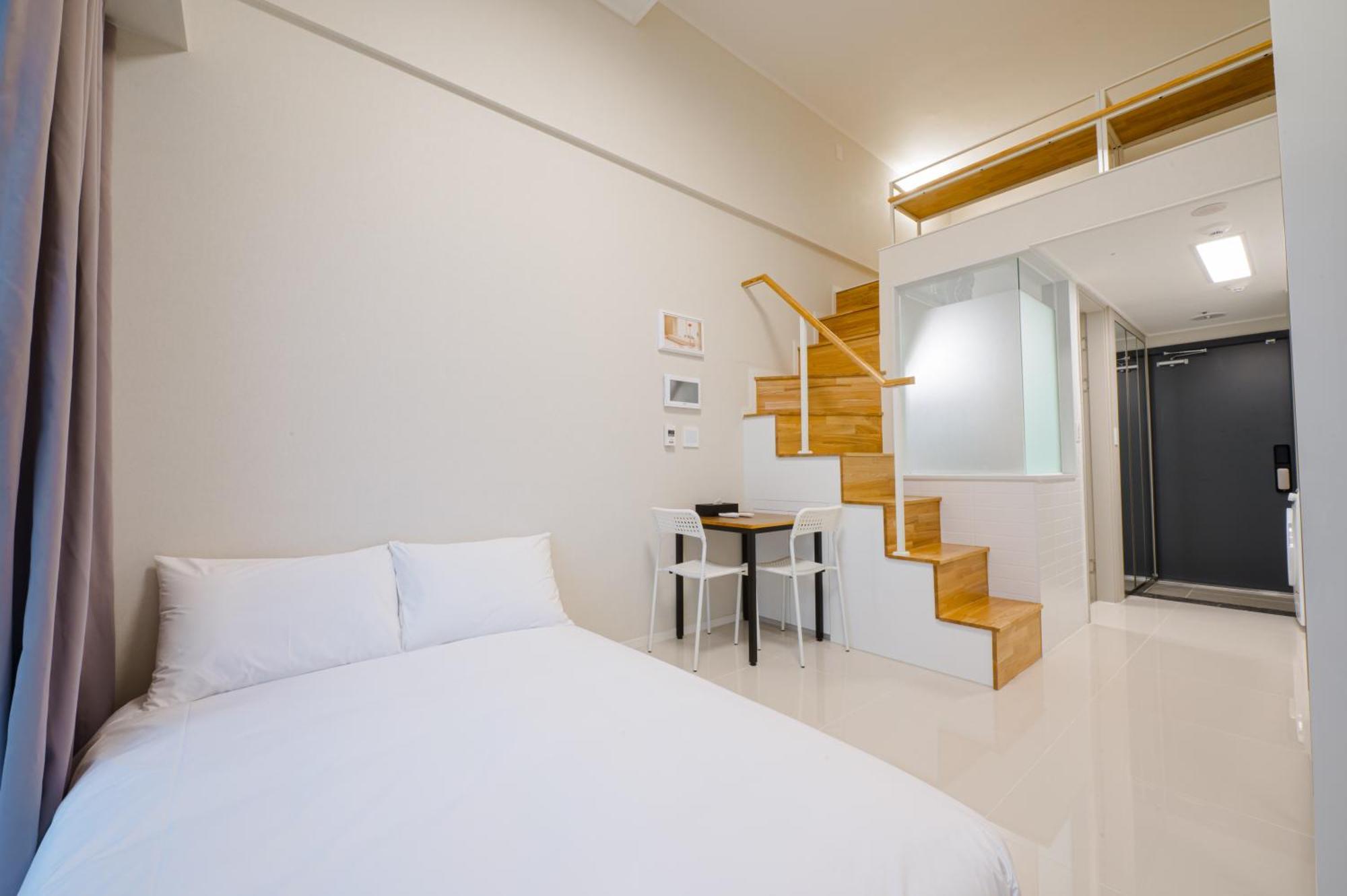 Blue Ocean Hotel 3 Инчон Екстериор снимка