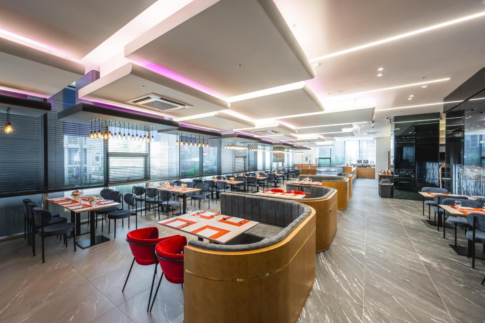 Blue Ocean Hotel 3 Инчон Екстериор снимка